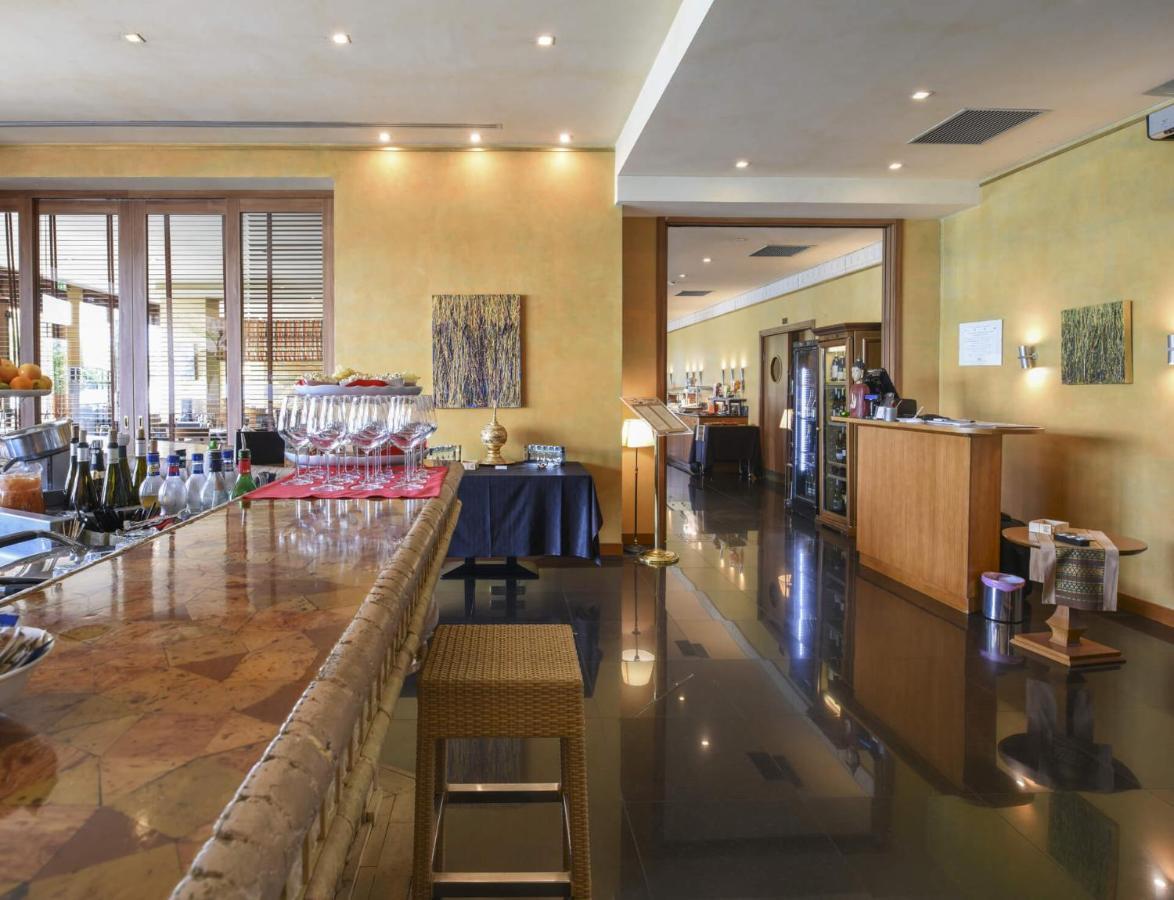 Thai Si Royal Thai Spa Lovadina Exteriér fotografie